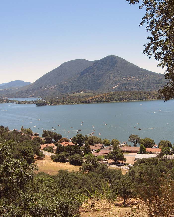 Waterfront and Lakefront properties in Clearlake CA